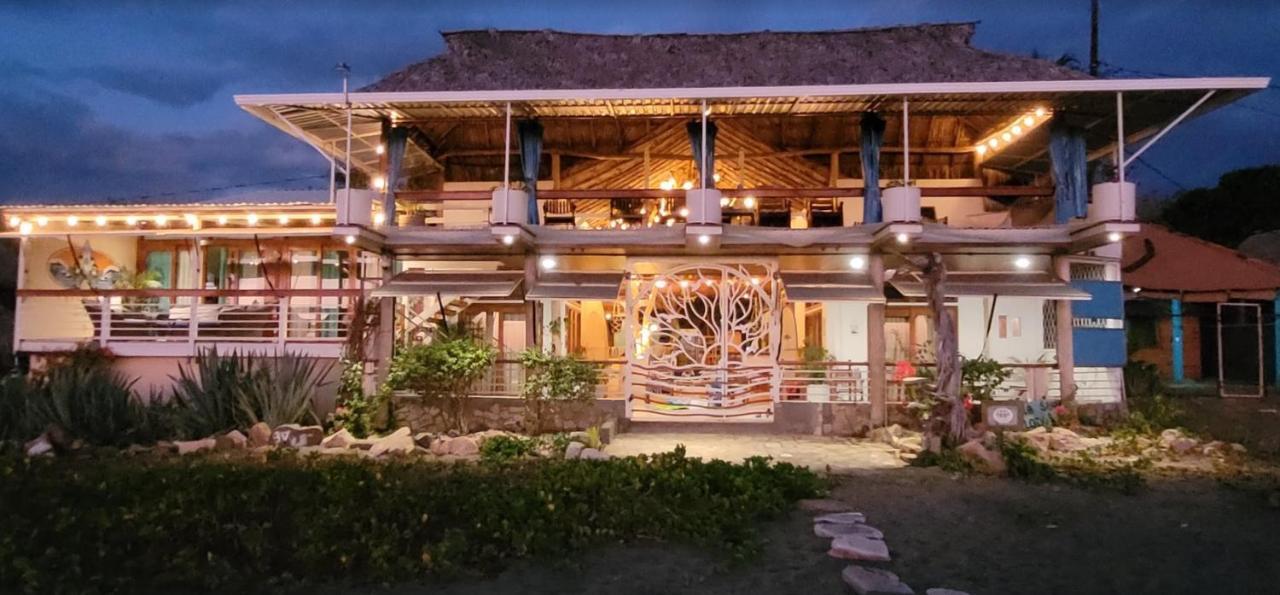 Sirena Surf Lodge Miramar Nicaragua Buitenkant foto