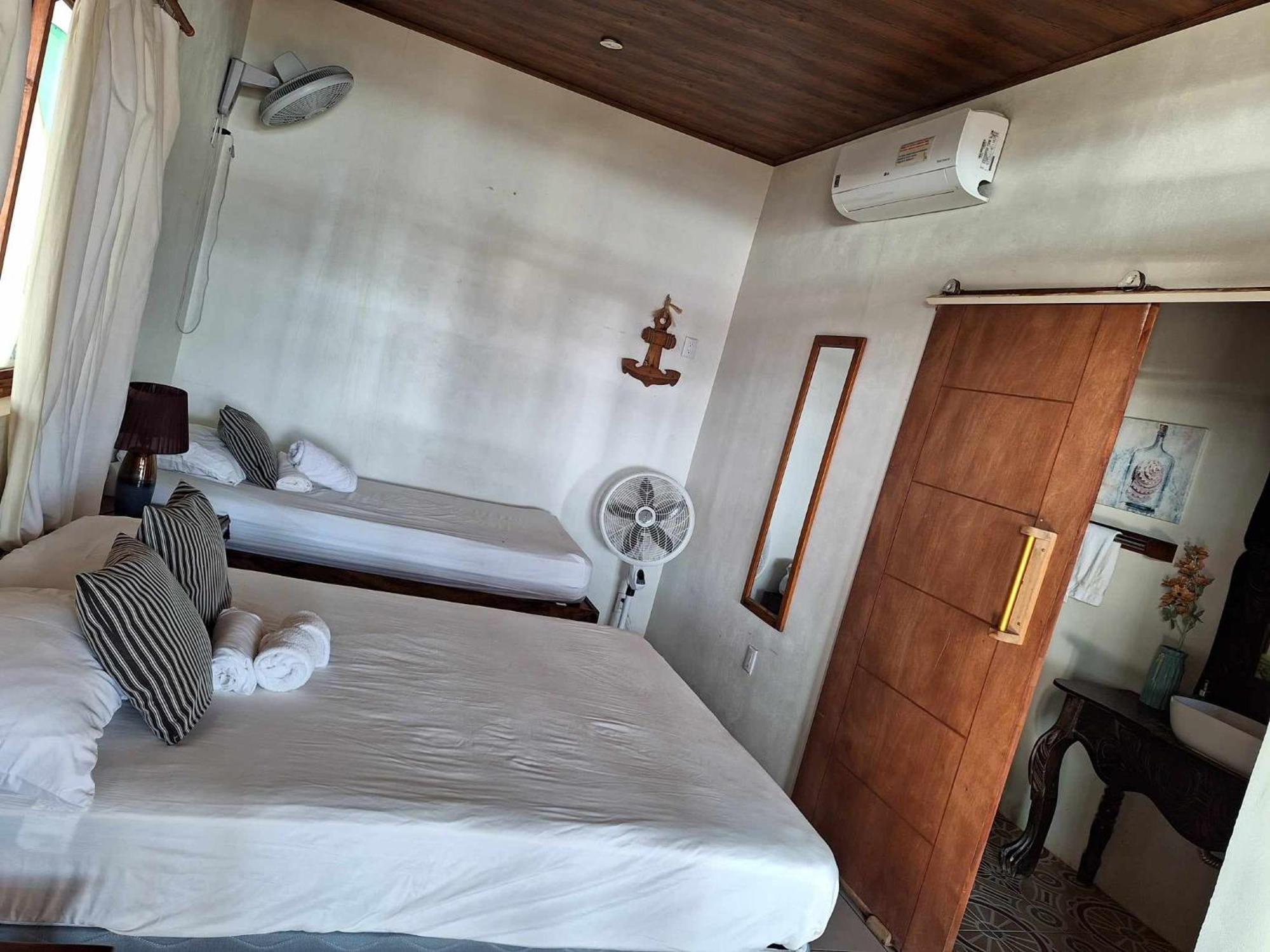 Sirena Surf Lodge Miramar Nicaragua Buitenkant foto