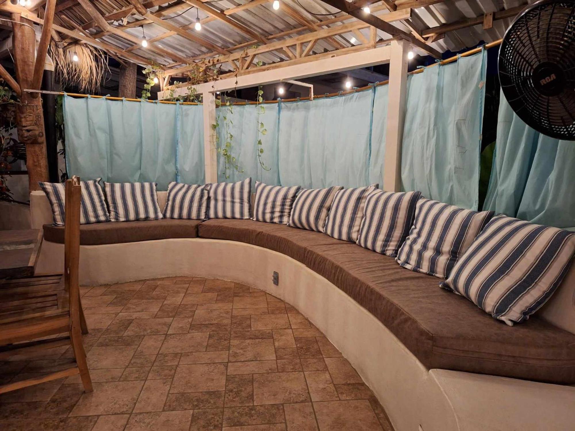Sirena Surf Lodge Miramar Nicaragua Buitenkant foto