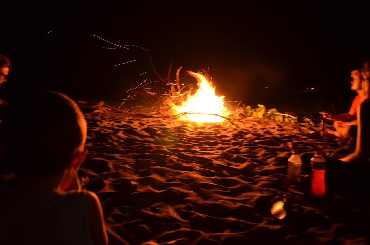 Sirena Surf Lodge Miramar Nicaragua Buitenkant foto